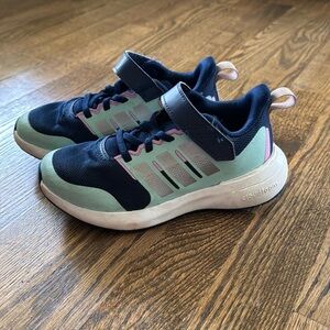 Girls Adidas Fortarun Sneakers
